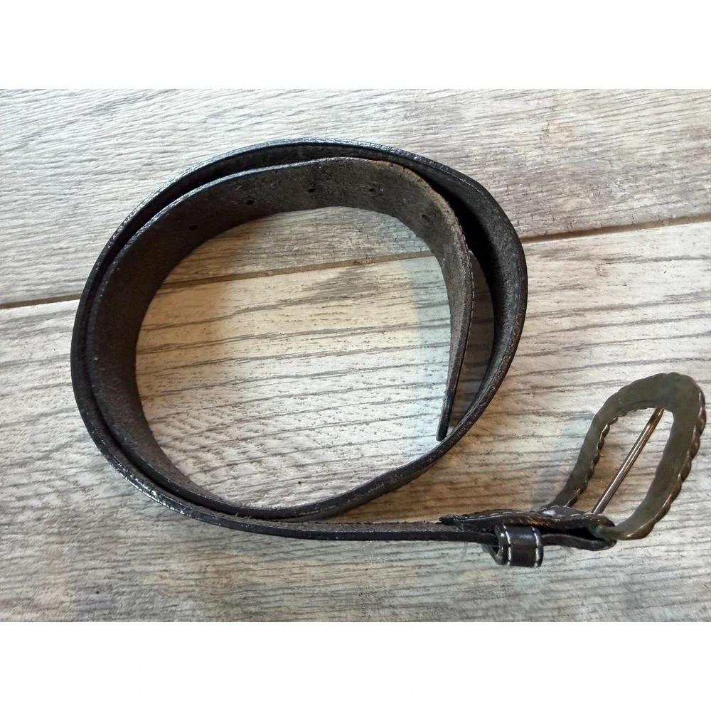 Genuine Leather Belt Black size Medium USA Twisted Buckle‎ Brasstone Vtg Western